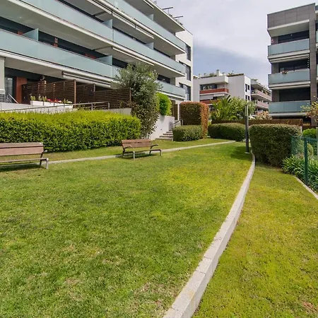 Spaces Garden Paradise 3 Bedroom, 3 Bathroom, Huge Private Garden-terrace, Pool- Sleeps Up To 8 * Sitges