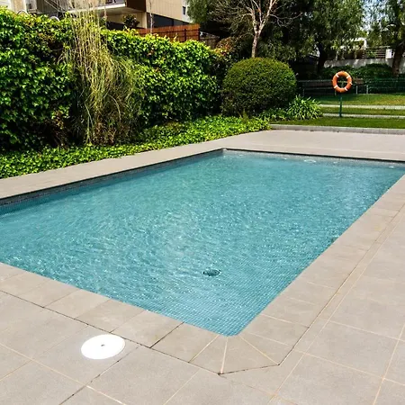 Apartment Garden Paradise: 3-bedroom With Pool And Terrace Sitges