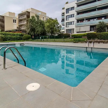 Spaces Garden Paradise 3 Bedroom, 3 Bathroom, Huge Private Garden-terrace, Pool- Sleeps Up To 8