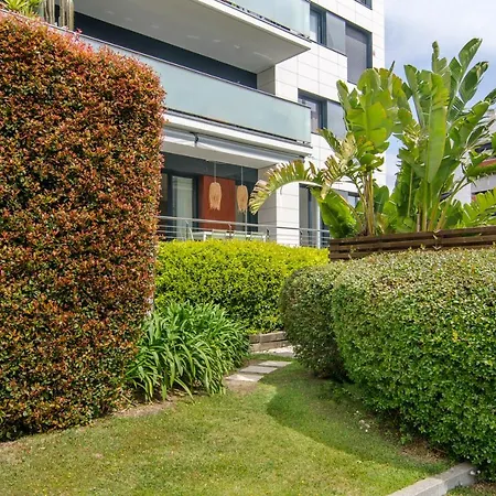 Spaces Garden Paradise 3 Bedroom, 3 Bathroom, Huge Private Garden-terrace, Pool- Sleeps Up To 8 סיטגס
