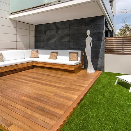 Spaces Garden Paradise 3 Bedroom, 3 Bathroom, Huge Private Garden-terrace, Pool- Sleeps Up To 8 Apartmán Sitges