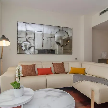 Spaces Garden Paradise 3 Bedroom, 3 Bathroom, Huge Private Garden-terrace, Pool- Sleeps Up To 8 Apartmán Sitges