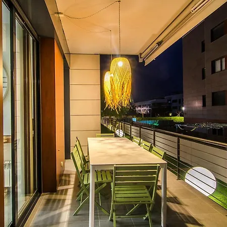 דירה Spaces Garden Paradise 3 Bedroom, 3 Bathroom, Huge Private Garden-terrace, Pool- Sleeps Up To 8 סיטגס