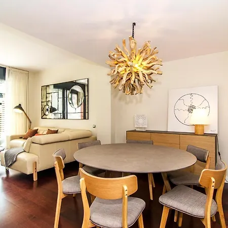 Apartment Garden Paradise: 3-bedroom With Pool And Terrace *