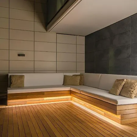 Apartment Garden Paradise: 3-bedroom With Pool And Terrace Sitges