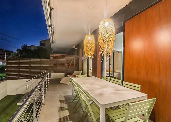 Garden Paradise: 3-bedroom With Pool And Terrace