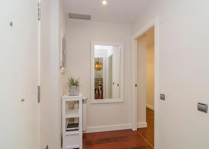 Spaces Garden Paradise 3 Bedroom, 3 Bathroom, Huge Private Garden-terrace, Pool- Sleeps Up To 8 Sitges