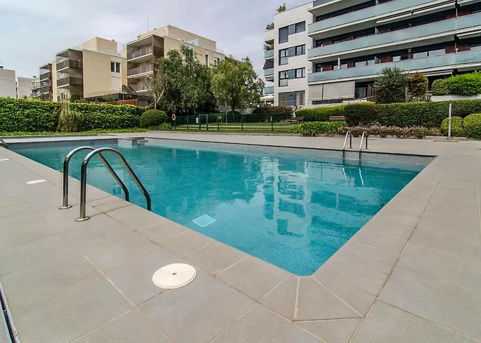 Spaces Garden Paradise 3 Bedroom, 3 Bathroom, Huge Private Garden-terrace, Pool- Sleeps Up To 8