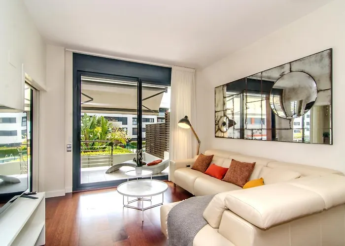 Garden Paradise: 3-bedroom With Pool And Terrace Sitges