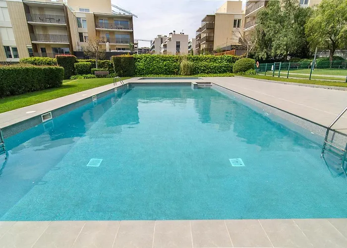 Apartment Garden Paradise: 3-bedroom With Pool And Terrace Sitges