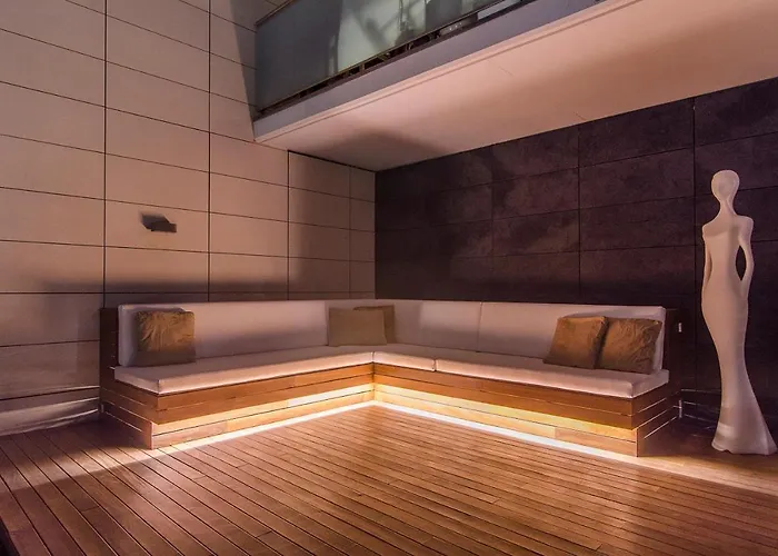 Apartment Garden Paradise: 3-bedroom With Pool And Terrace *