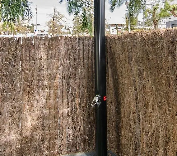 Spaces Garden Paradise 3 Bedroom, 3 Bathroom, Huge Private Garden-terrace, Pool- Sleeps Up To 8