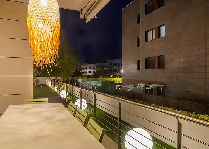 Spaces Garden Paradise 3 Bedroom, 3 Bathroom, Huge Private Garden-terrace, Pool- Sleeps Up To 8 Appartement *