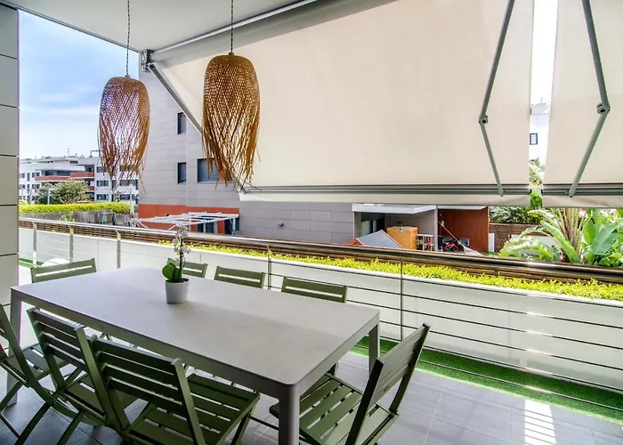 Apartment Garden Paradise: 3-bedroom With Pool And Terrace Sitges