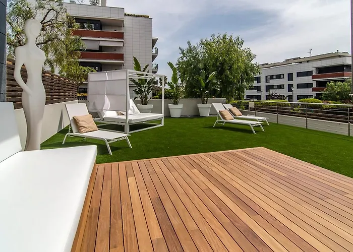 Garden Paradise: 3-bedroom With Pool And Terrace Apartment *