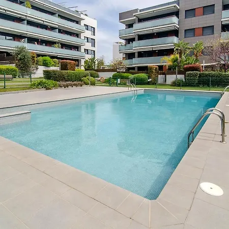 Spaces Garden Paradise 3 Bedroom, 3 Bathroom, Huge Private Garden-terrace, Pool- Sleeps Up To 8