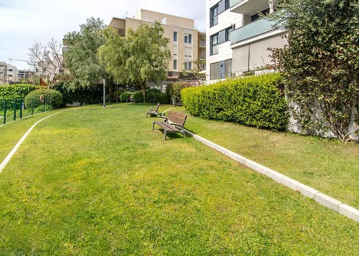 Spaces Garden Paradise 3 Bedroom, 3 Bathroom, Huge Private Garden-terrace, Pool- Sleeps Up To 8 * Sitges